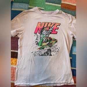 Nike T-shirt - size small